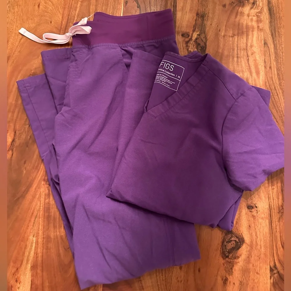 Figs Holiday 2020 ultraviolet Scrubs - Picture 2 of 4